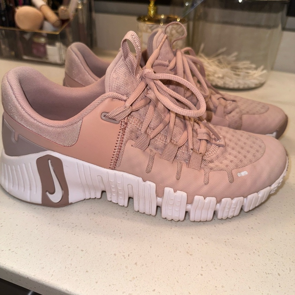 Nike Free Metcon 5 Pink Oxford Women’s Training shoes  - Women’s size 8.5